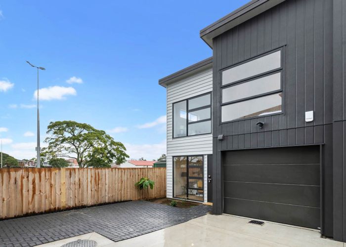  at Lot 8/15 Oakland Avenue, Papatoetoe, Manukau City, Auckland