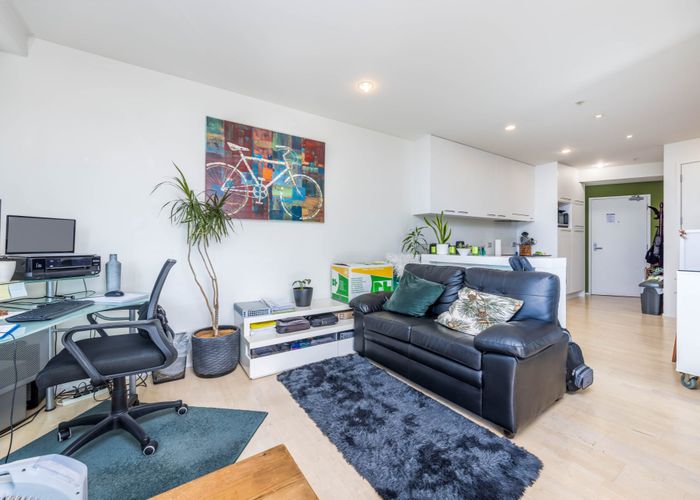  at 607/30 Beach Road, Auckland Central, Auckland
