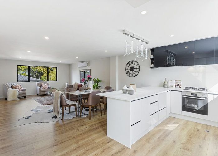  at 2/273 Mount Albert Road, Sandringham, Auckland City, Auckland