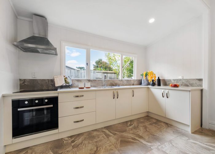  at 33 Rata Street, New Lynn, Waitakere City, Auckland