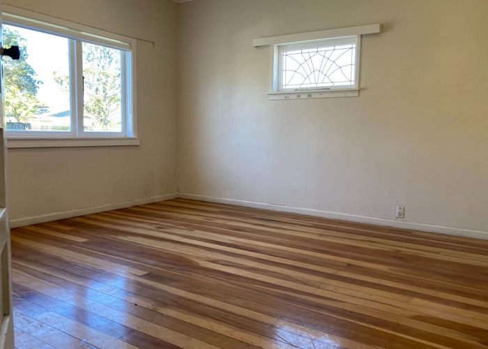  at 9 Mount Roskill Road, Mount Roskill, Auckland