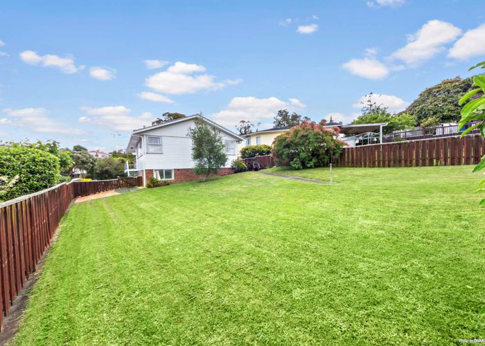 at 11 Pasteur Place, New Windsor, Auckland
