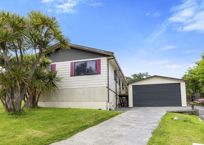  at 112 Norana Road, Timberlea, Upper Hutt