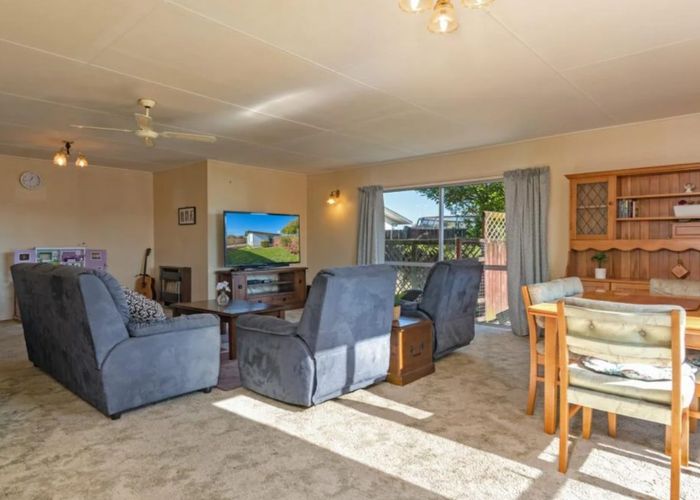  at 38 Acacia Street, Kelvin Grove, Palmerston North, Manawatu / Whanganui