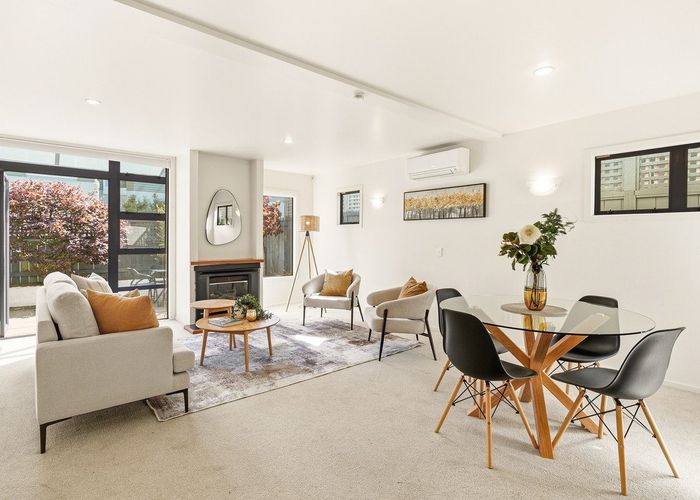  at 2D Hatton Street, Karori, Wellington, Wellington