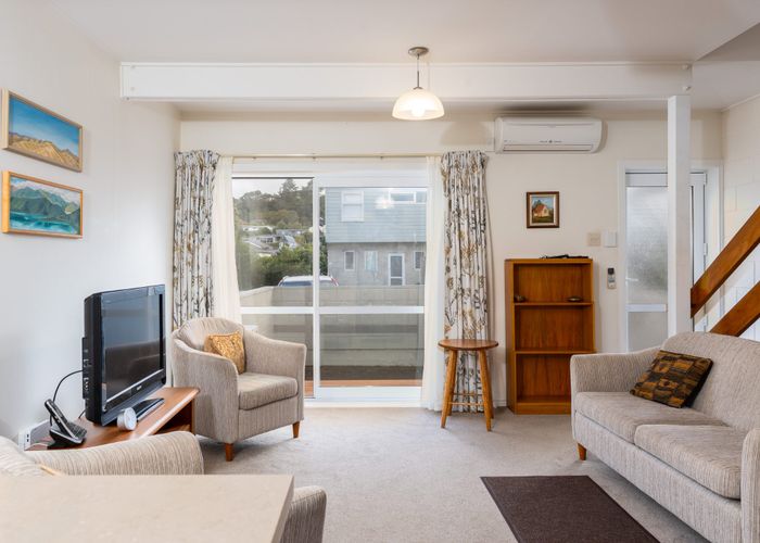  at 12/4 Dr Taylor Terrace, Johnsonville, Wellington