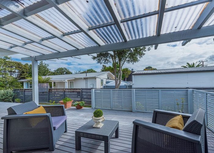  at 214 Glengarry Road, Glen Eden, Auckland
