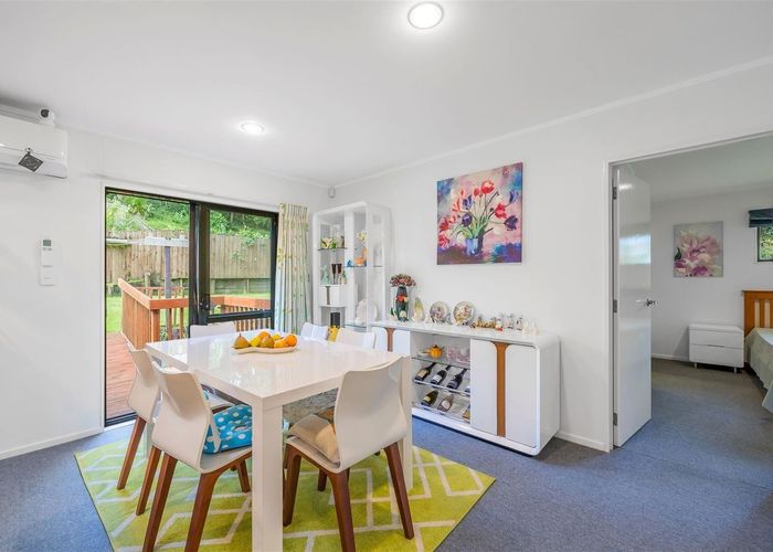  at 2/9 Ridgewood Crescent, Birkenhead, Auckland