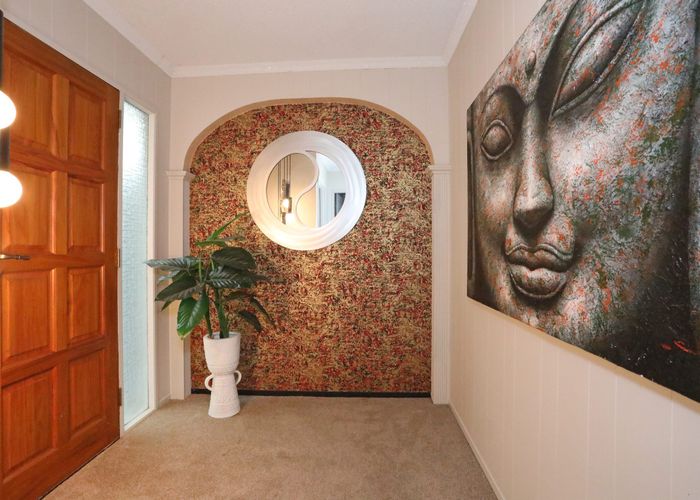  at 10 Aitken Street, Bulls