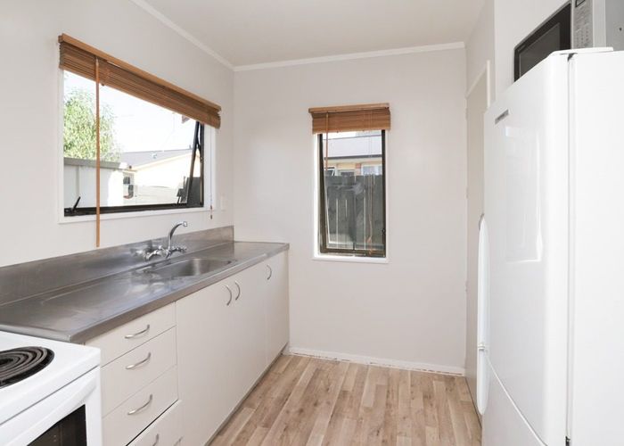  at 9C Cameron Road, Hamilton East, Hamilton