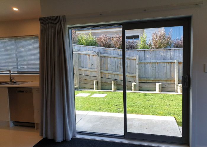  at 5 Flotilla Place, Whitby, Porirua