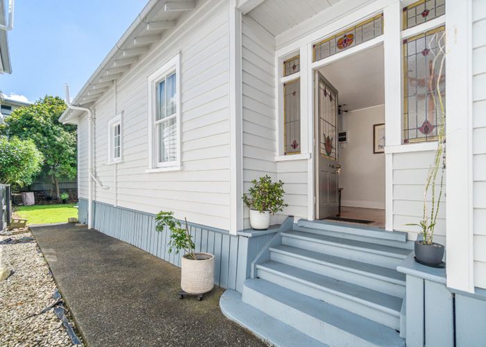  at 10 Edenvale Crescent, Mount Eden, Auckland