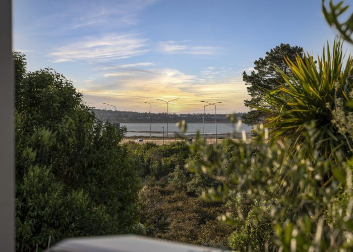  at 35 Waterbank Crescent, Waterview, Auckland