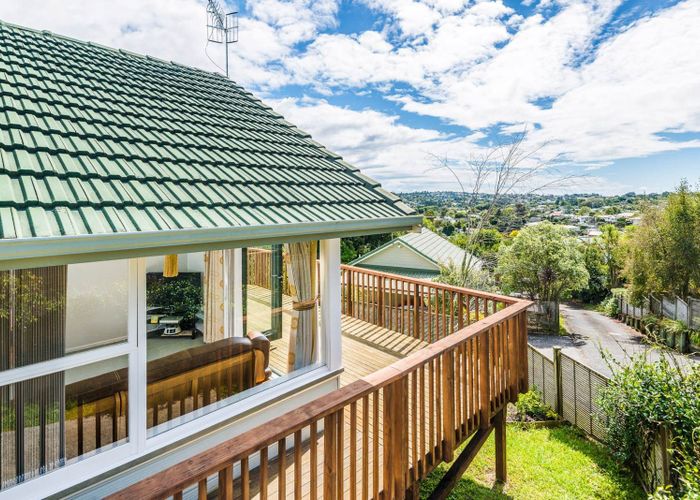  at 39 Seaview Road, Glenfield, Auckland