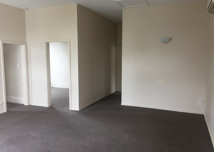  at 2/55 Hills Road, Edgeware, Christchurch City, Canterbury