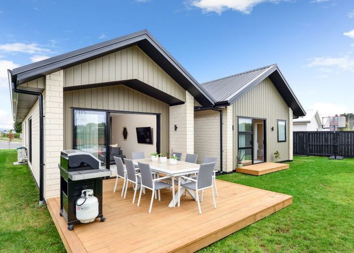  at 2 Whakahaumako Road, Leamington, Cambridge