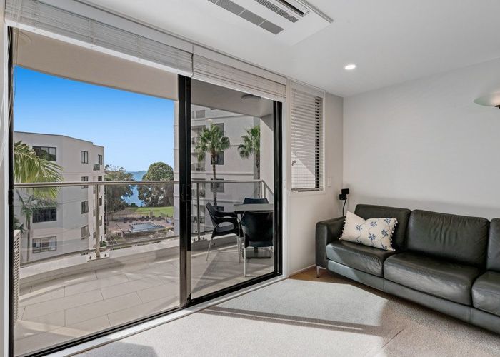  at 3A/171 Hurstmere Road, Takapuna, North Shore City, Auckland