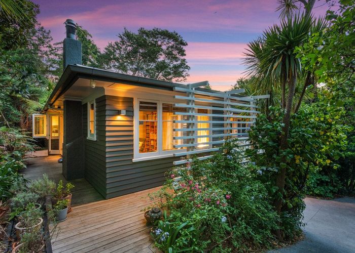  at 19 West Lynn Road, Titirangi, Waitakere City, Auckland