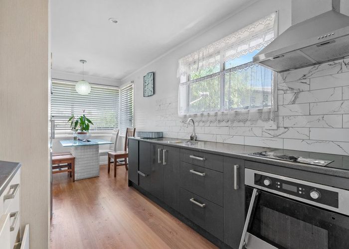  at 30 Staverton Crescent, Mangere, Manukau City, Auckland