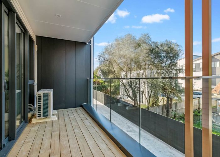  at 672 Mount Albert Road, Royal Oak, Auckland