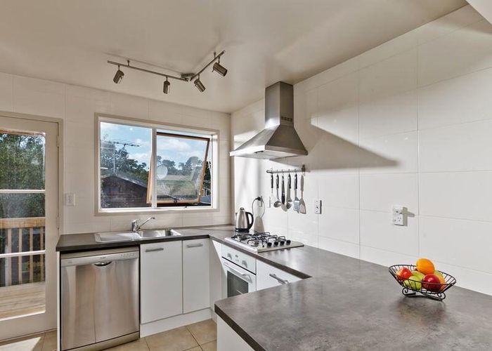  at 1/62 Carlisle Road, Browns Bay, North Shore City, Auckland