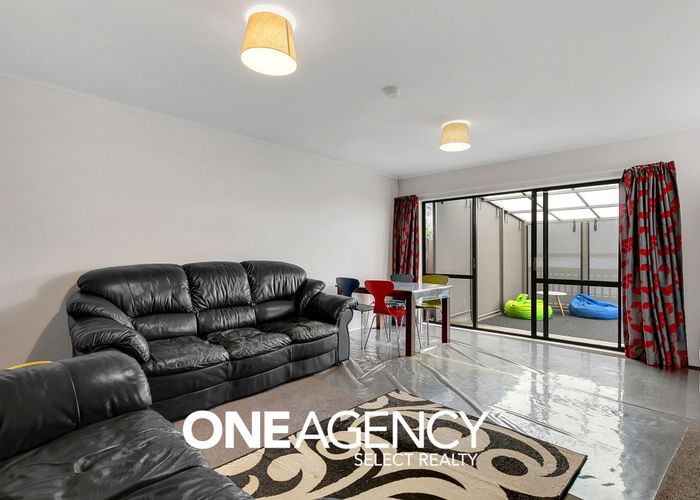  at 1/11 Te Arawi Street, Takapuwahia, Porirua, Wellington