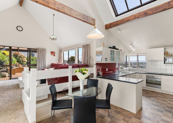  at 18 Osmond Lane, Mount Pleasant, Christchurch
