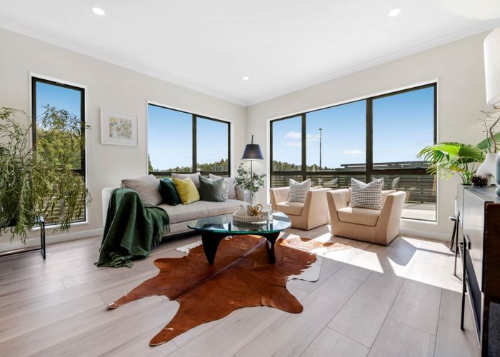  at 4  Knockanara Drive, Flat Bush, Manukau City, Auckland