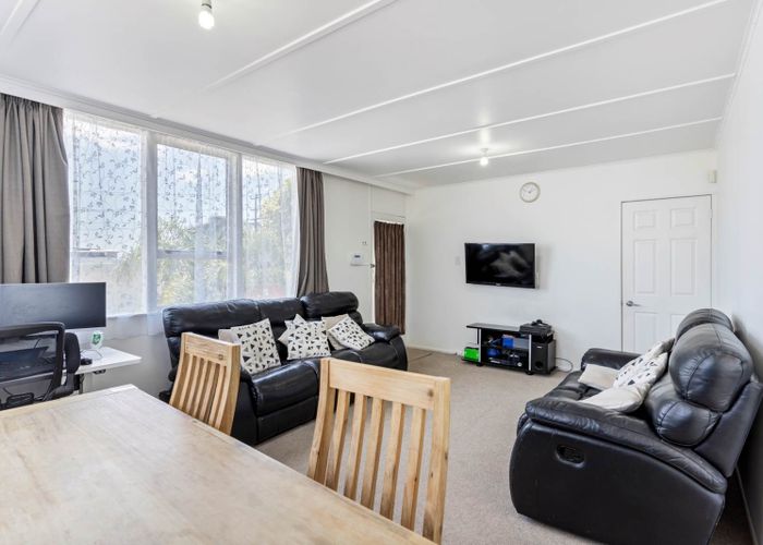  at 1/4 Hutchinson Avenue, New Lynn, Auckland