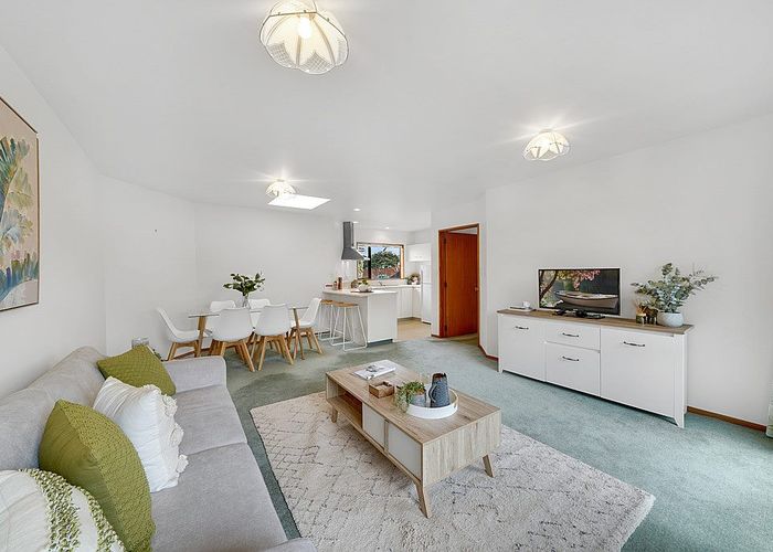  at 2/15 Suva Street, Upper Riccarton, Christchurch