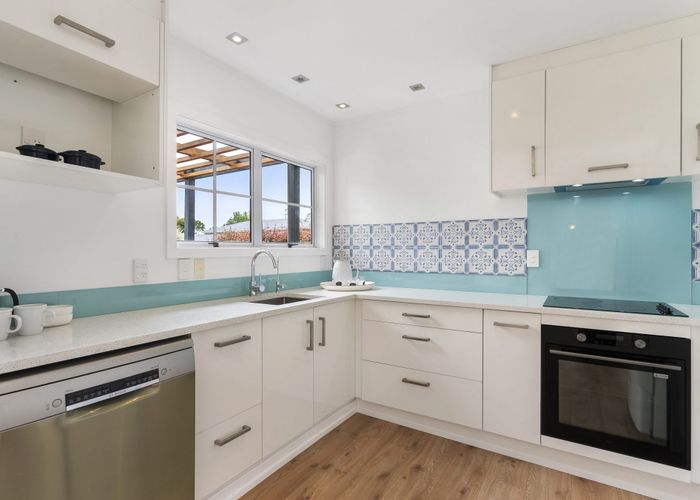  at 64 Beach Haven Road, Beach Haven, Auckland