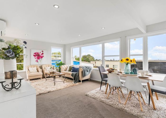  at 559 Glenfield Road, Glenfield, North Shore City, Auckland