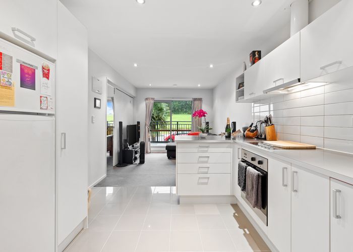  at 9C/71 Spencer Road, Oteha, Auckland