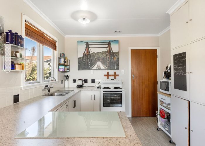  at 8 Omata Road, Westown, New Plymouth, Taranaki