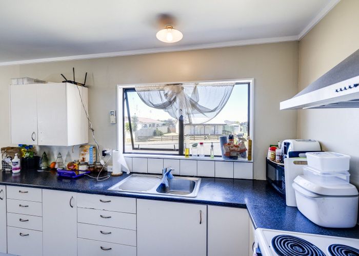  at 4 Tarbet Place, Flaxmere, Hastings