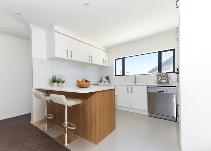  at 40B Wimbledon Crescent, Glen Innes, Auckland