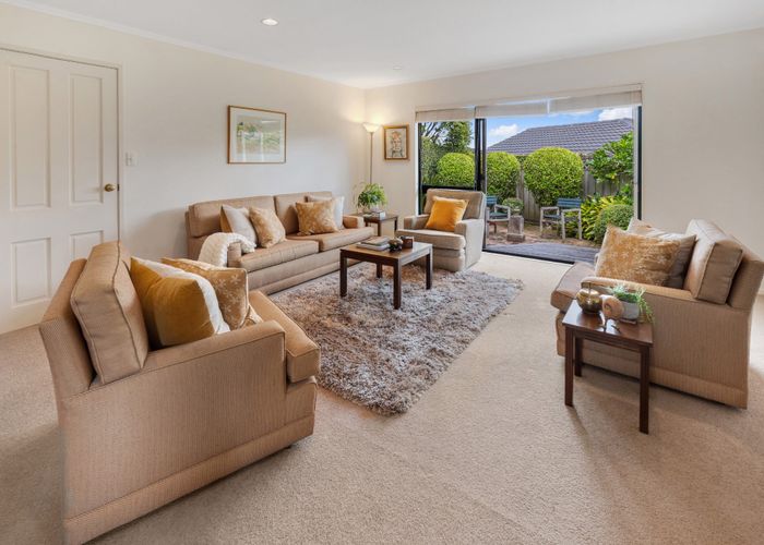  at 16 Peretao Rise, The Gardens, Auckland