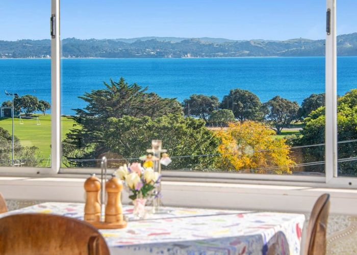  at 14 Kathy Terrace, Stanmore Bay, Whangaparaoa