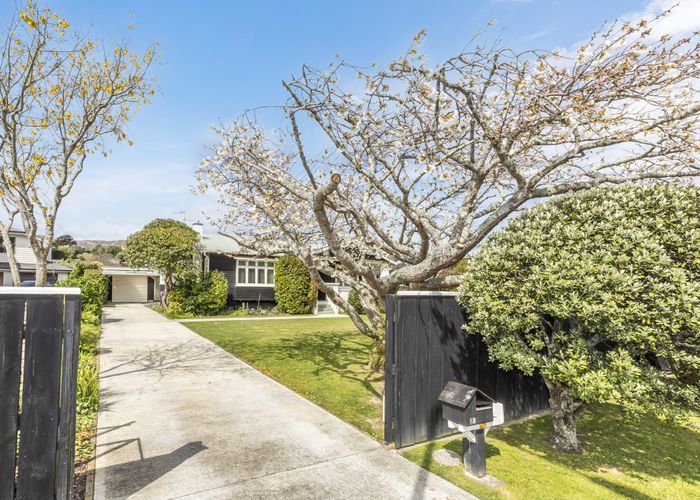  at 20 Nathan Street, Tawa, Wellington