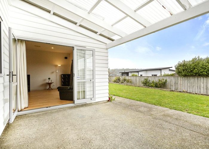  at 15 Paparoa Crescent, Aotea, Porirua, Wellington