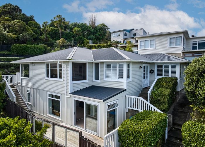  at 9 Mana View Road, Paremata, Porirua, Wellington