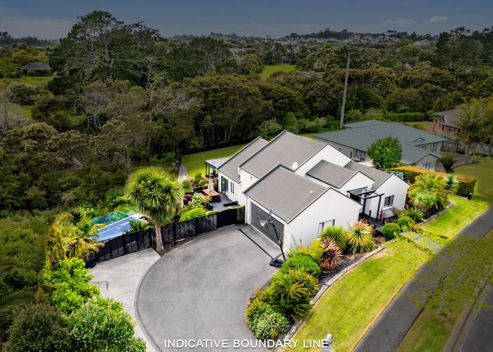  at 102 Te Wharau Drive, Greenhithe, Auckland