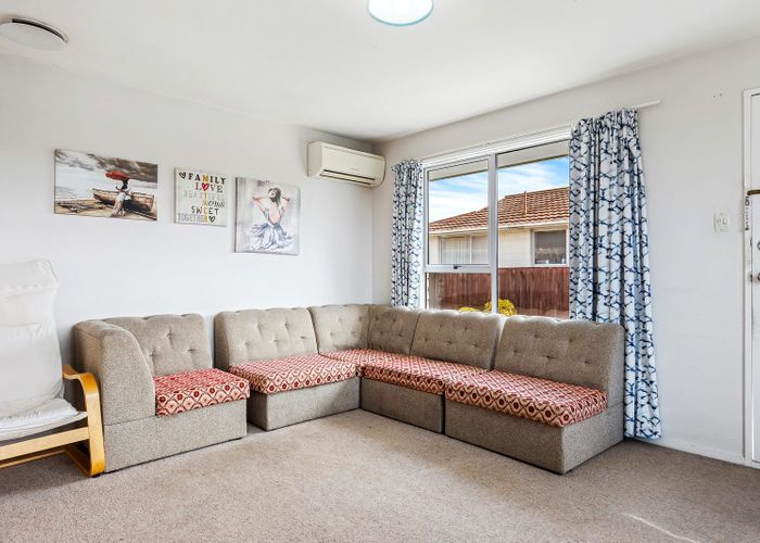  at 1/74 Veitches Road, Casebrook, Christchurch
