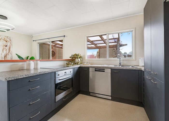  at 10 Santiago Crescent, Unsworth Heights, North Shore City, Auckland