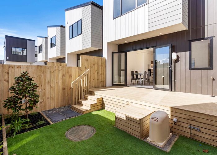  at Unit 10 / 65 Victoria Street, Onehunga, Auckland City, Auckland