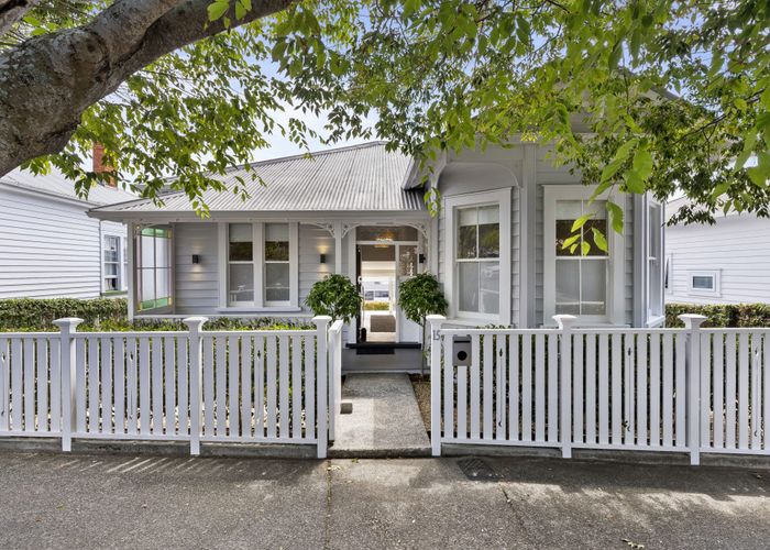  at 15 Seccombes Road, Newmarket, Auckland City, Auckland
