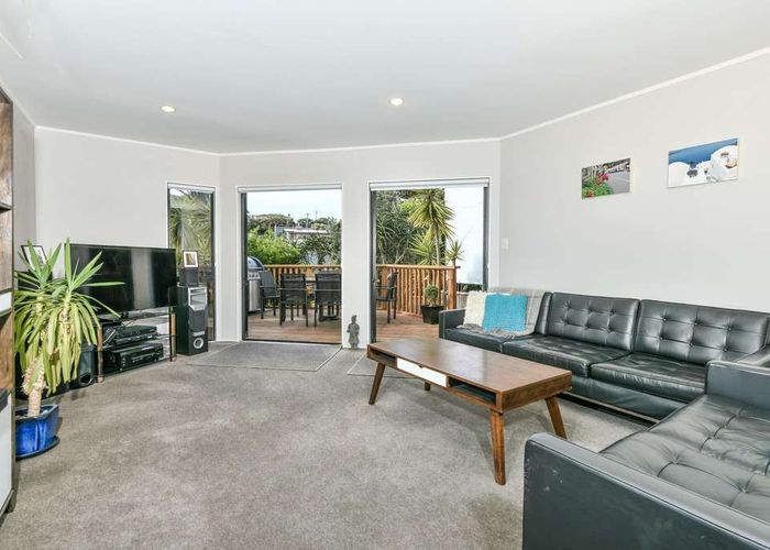 at 2/8 Marua Road, Ellerslie, Auckland City, Auckland