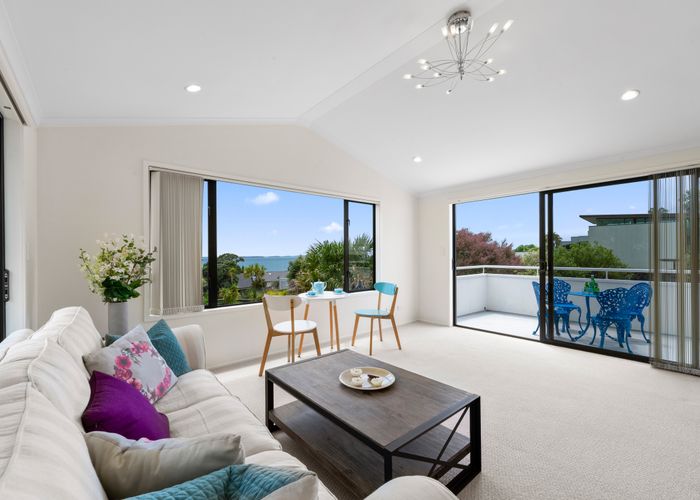  at 49 Pacific Parade, Army Bay, Whangaparaoa
