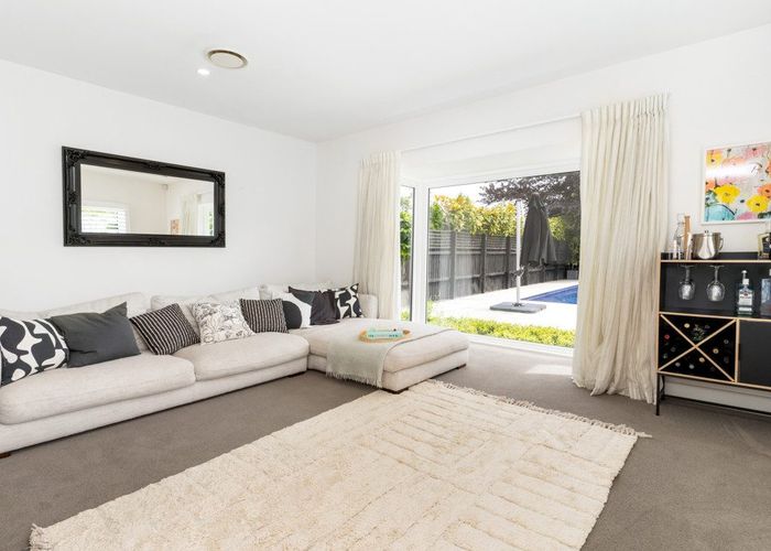  at 33 Clifford Avenue, Merivale, Christchurch