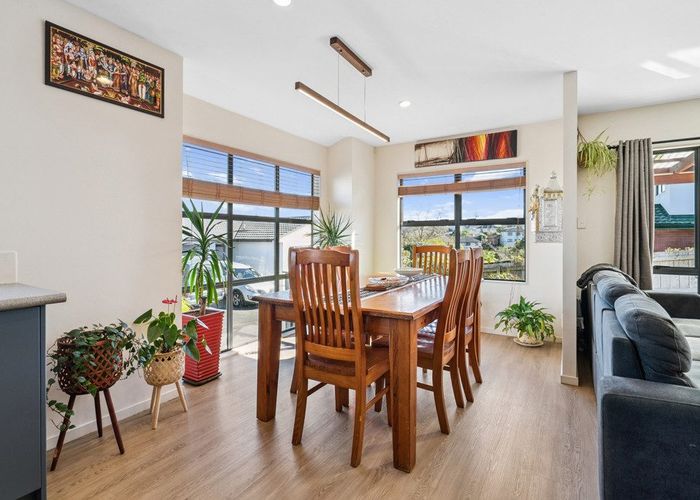  at 72L Seabrook Avenue, New Lynn, Waitakere City, Auckland